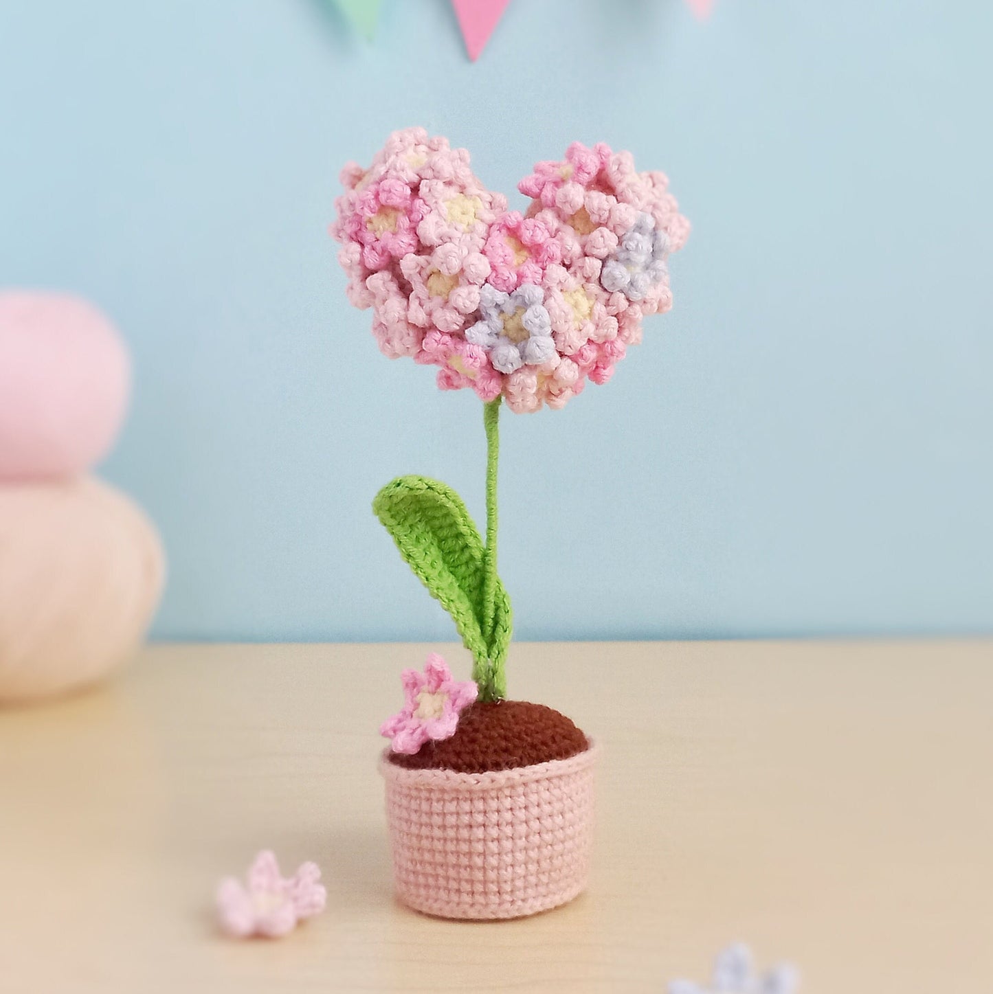 Heart Flowers Crochet Pattern