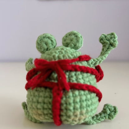 Froggie Besties Crochet Pattern