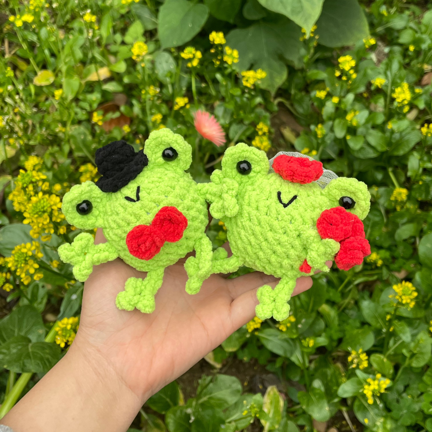 🐸 Frogs in Love Crochet Pattern