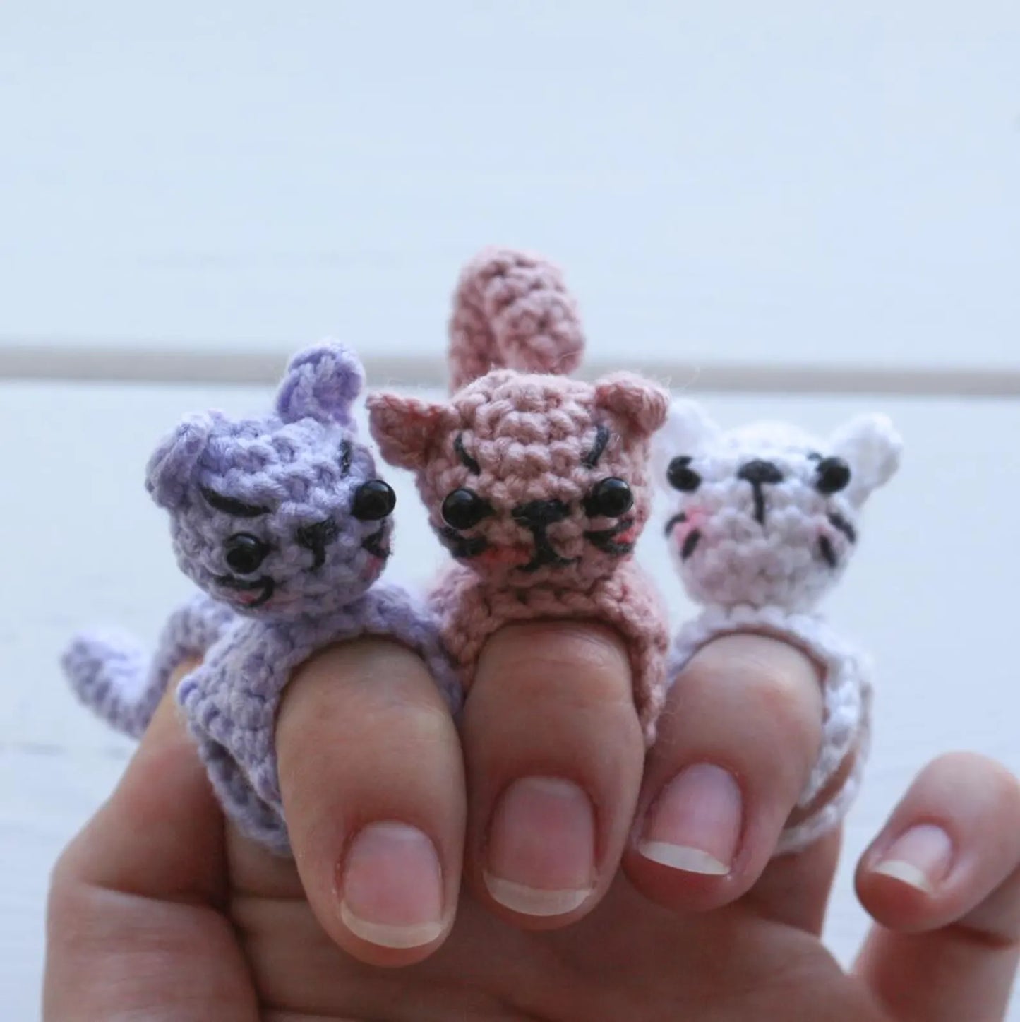 Cat Hand bandage Crochet Pattern (2 versions)
